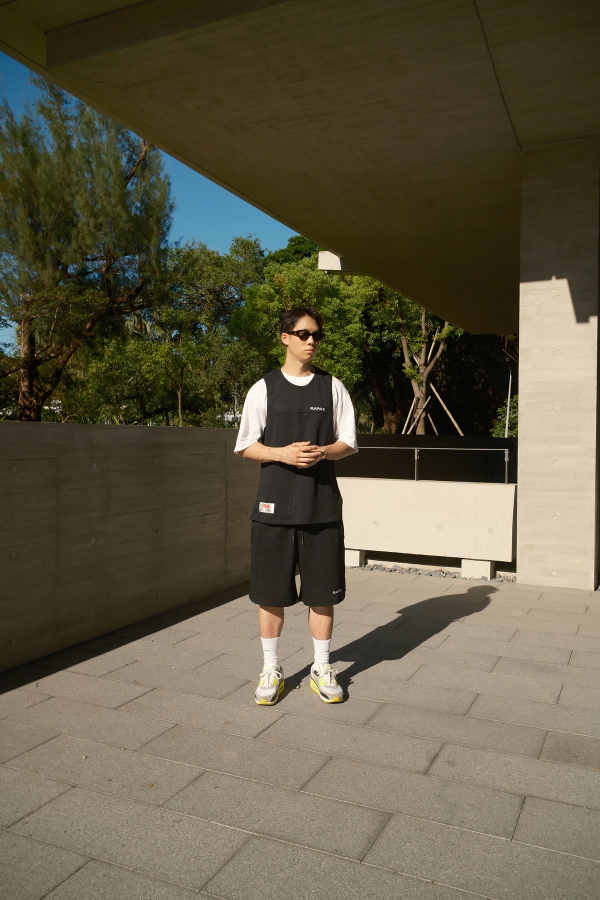 MESH VEST - Black