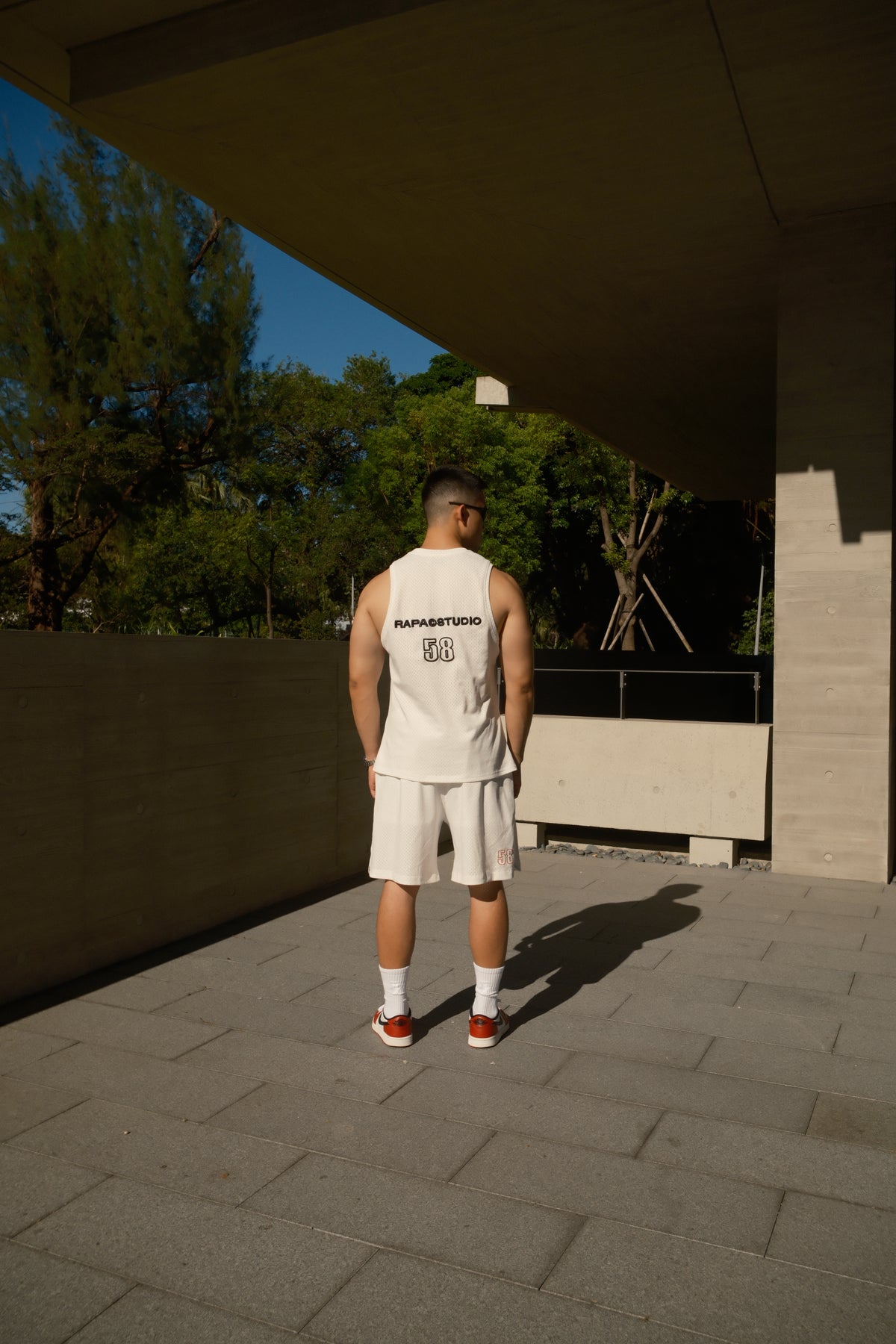 MESH VEST - White